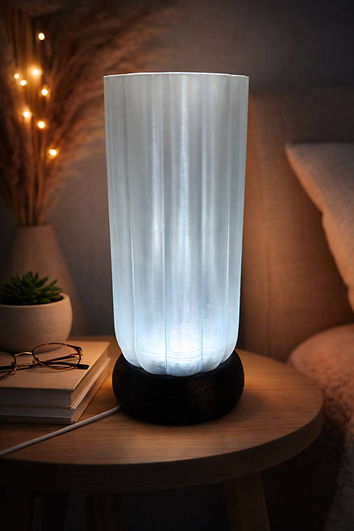 Dizajnová 3D tlačená lampa – moderný minimalizmus s atmosférou ✨