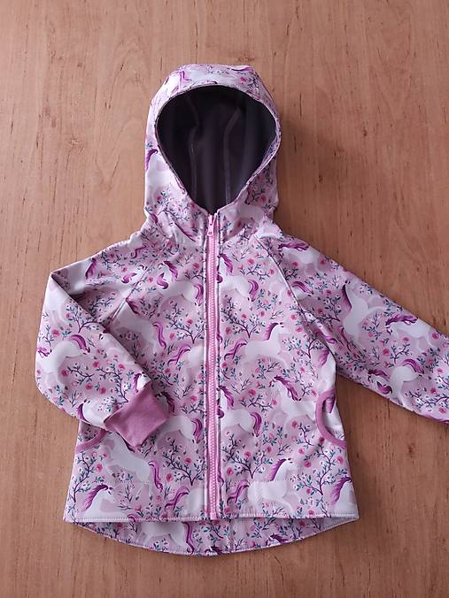 Detské oblečenie - Softshellová bunda s jednorožcami - 18200870_