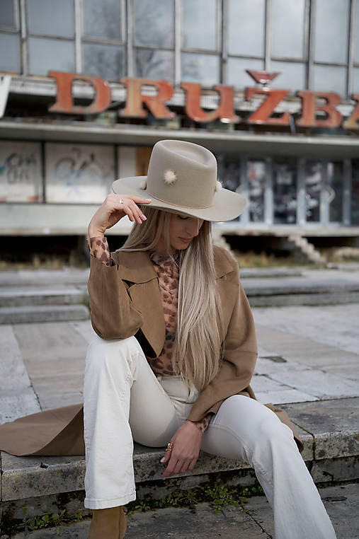 Čiapky, čelenky, klobúky - Plstený fedora klobúk Pom Pom - 18201283_