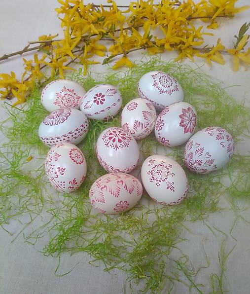 Dekorácie - Kraslice zdobené voskom (biele) - 18202011_