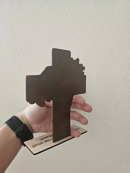 Kríž na podstavci