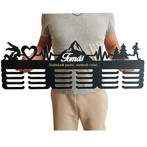 80cm drevený vešiak na medaily JUDO a BEH