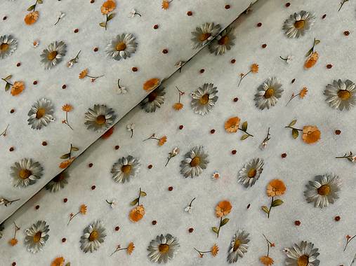 100% BAVLNA /  3 D KVETINKY