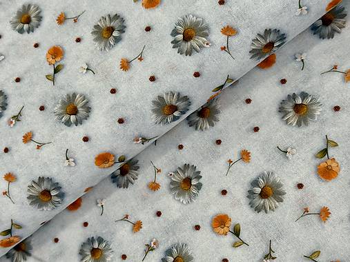 100% BAVLNA /  3 D KVETINKY