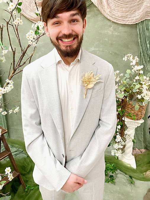 Pierko pre ženícha "šepot vánku"