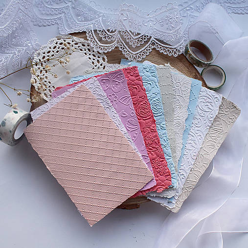 Papiernictvo - Ručné papiere, dekoračný set so slepotlačou - 18206324_