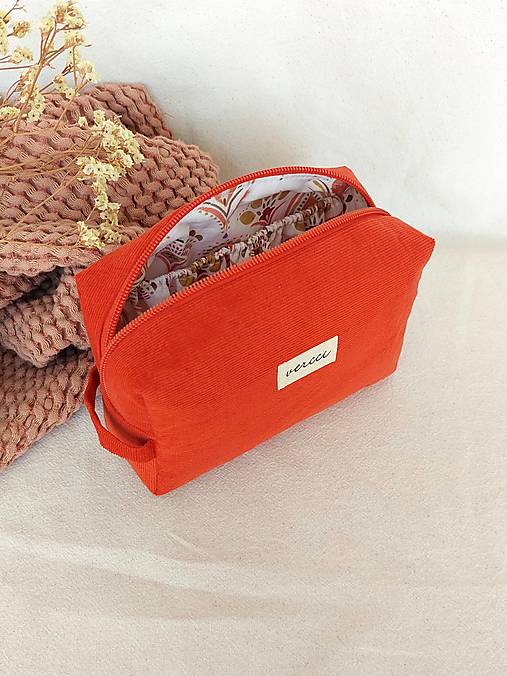 Taštičky - Kozmetická taštička MALÁ CESTOVATEĽKA - 18205560_