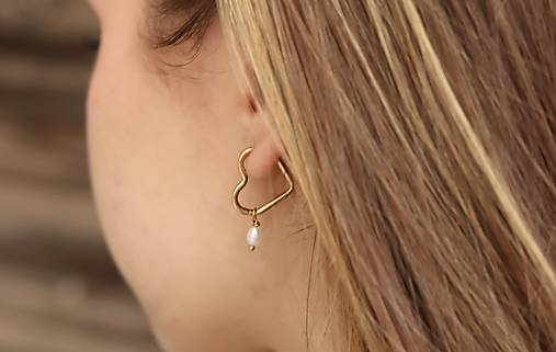 Náušnice srdiečka s perlou