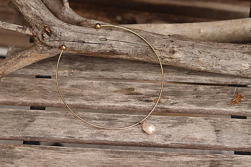 Obručový náhrdelník s barokovou perlou