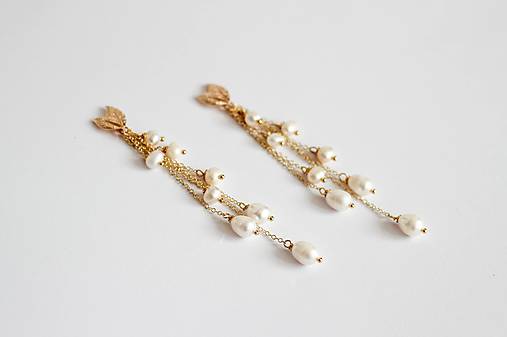 Dlhé retiazkové náušnice s riečnymi perlami Elena