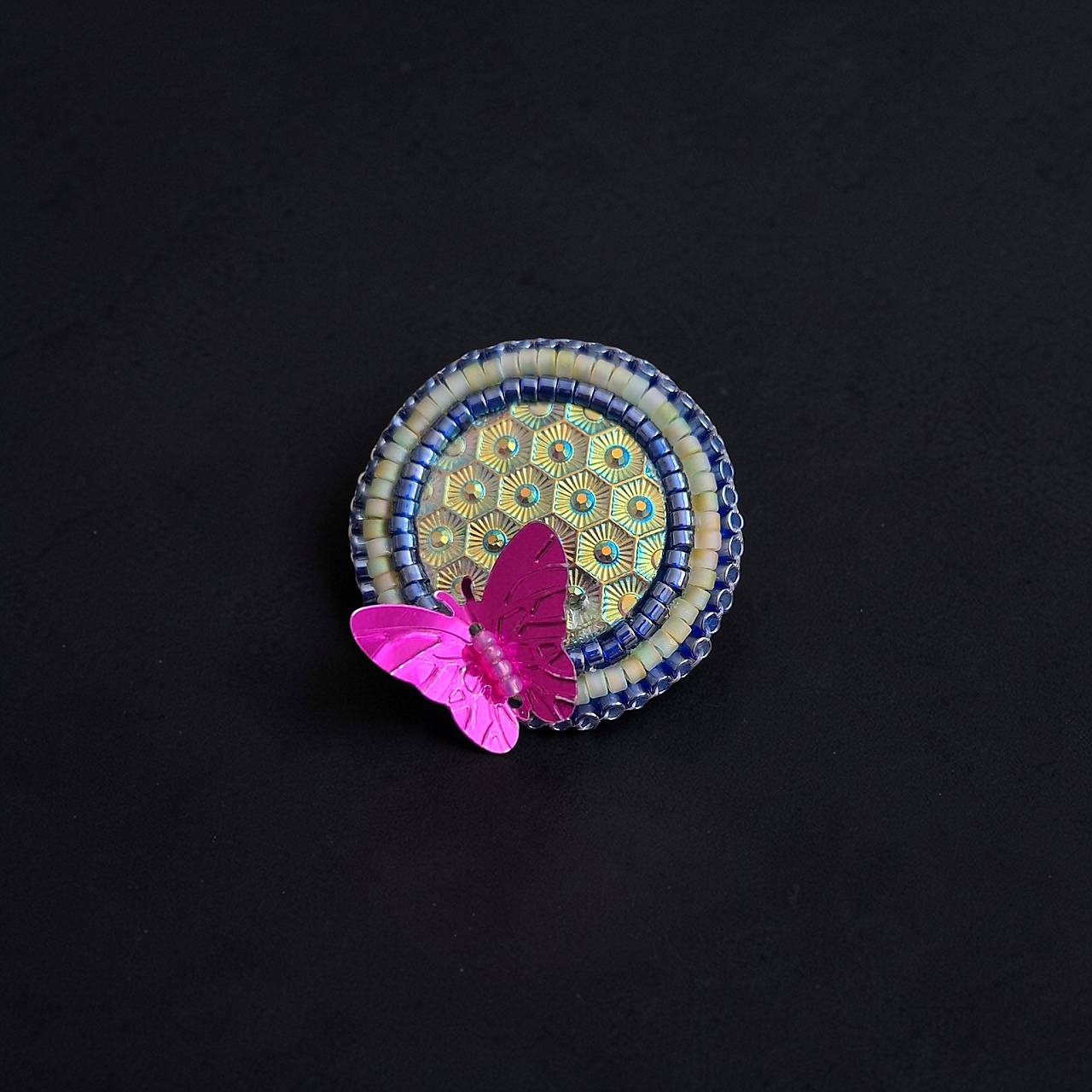 Vyšívaná brošňa AURA