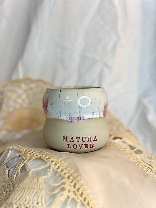 Keramický hrnček na matchu Bubble Matcha Lover