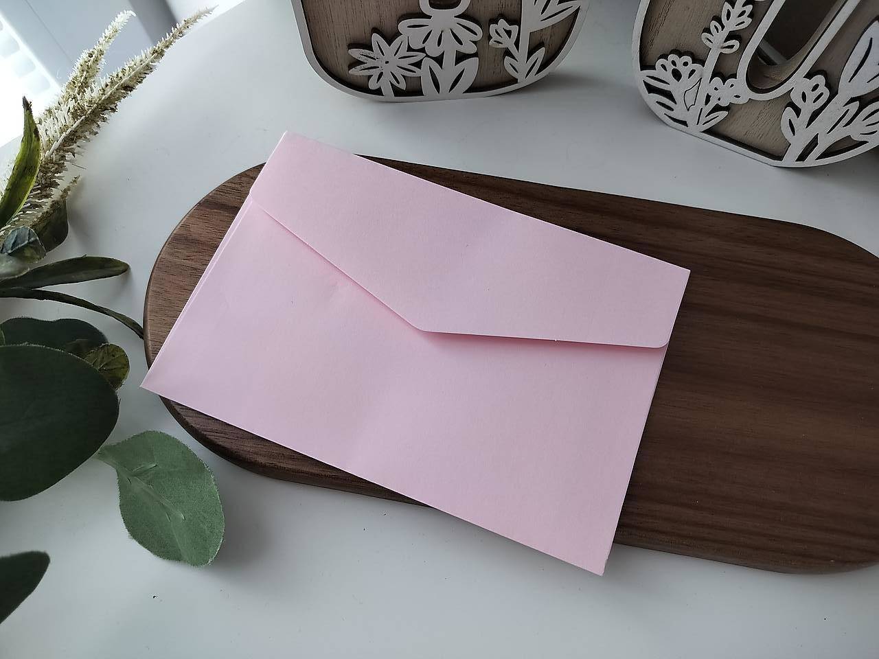 Pozvánka na 1. sväté prijímanie s kvetmi a krížikom (Ružová obálka)