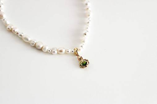 Perlový náhrdelník s príveskom