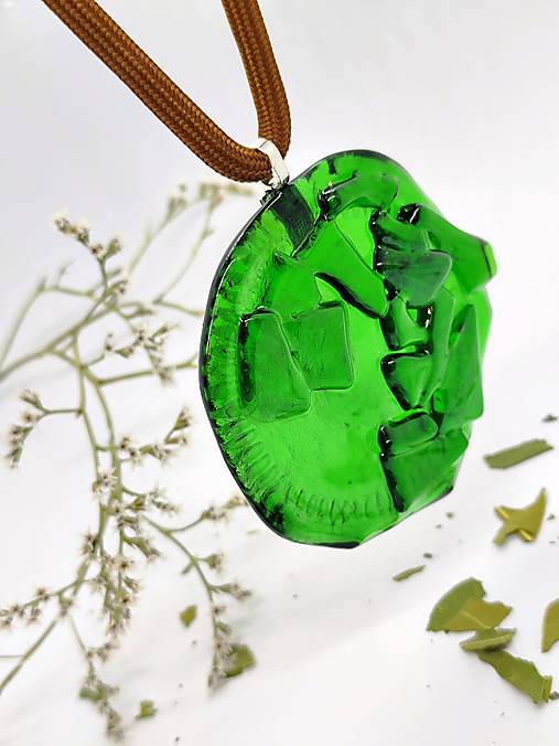 Náhrdelník z vínových fliaš "GERDA"