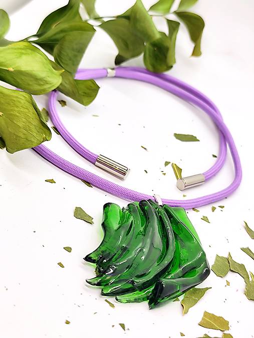 Náhrdelník z vínových fliaš "MARTHA"