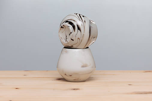 Šálka bez uška mramorovaná 150 ml(malá, hnedá)