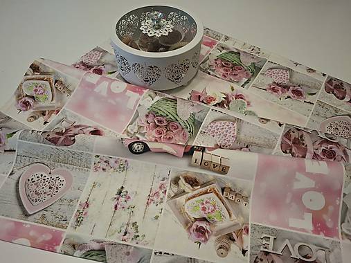 Úžitkový textil - 🌸Romantický štvorcovy obrus „Pinky Love“  (70×70cm) - 18216854_