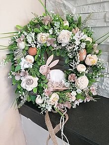 Dekorácie - Veľkonočny veniec s dreveným zajačikom 30cm  - 18217583_