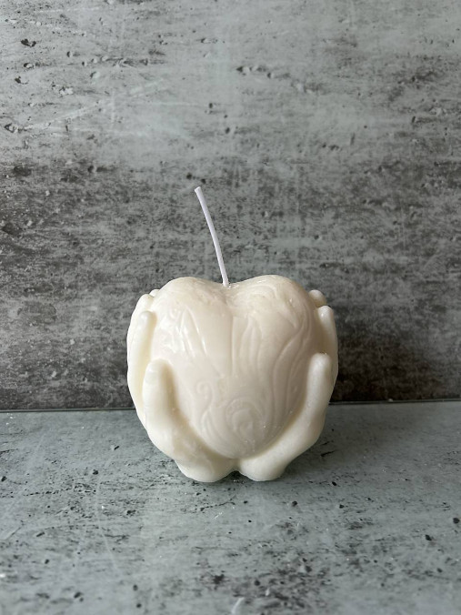 Darčeky pre svadobčanov - Svadobná sviečka - Srdce v náručí - 18217221_