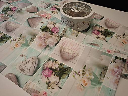 Úžitkový textil - 🌿 Obrus ,,Pivôňkový sen na mätovom podklade" - 18220049_