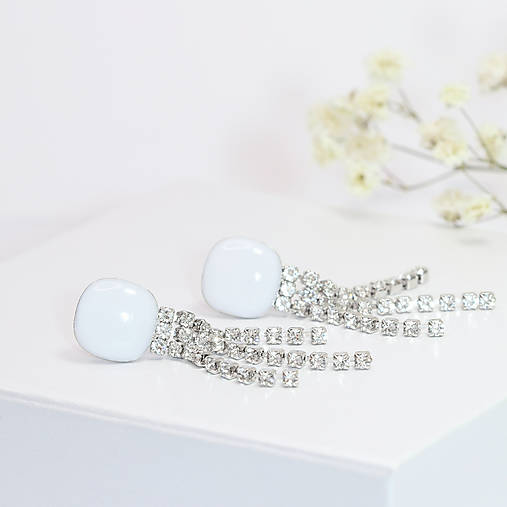 Štrasové napichovacie náušnice