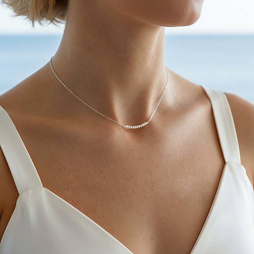 Náhrdelníky - Strieborný minimalistický náhrdelník s perličkami - 18219467_