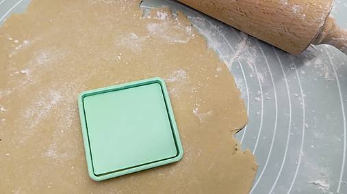 Vlastné logo ako vykrajovačka - vykrajovačka s logom na sušienky, fondán, marcipán, polymer