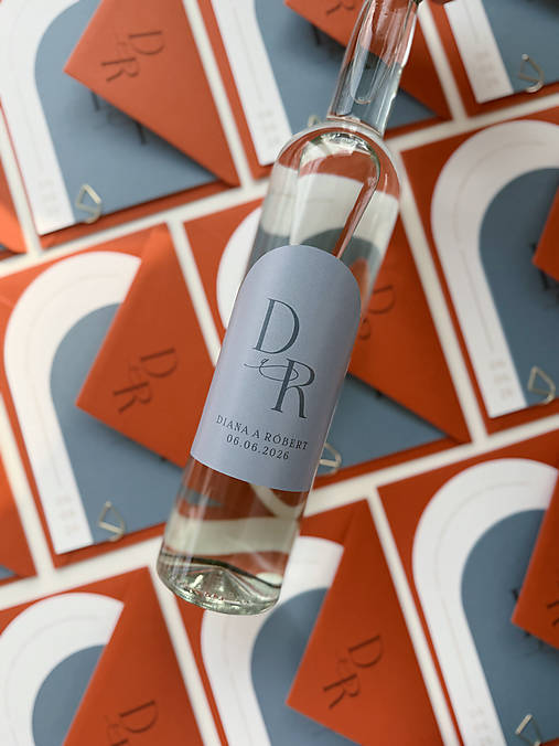 Úložné priestory & Organizácia - Nálepky na svadobnú pálenku/víno 321 polkruh modré - 18220344_