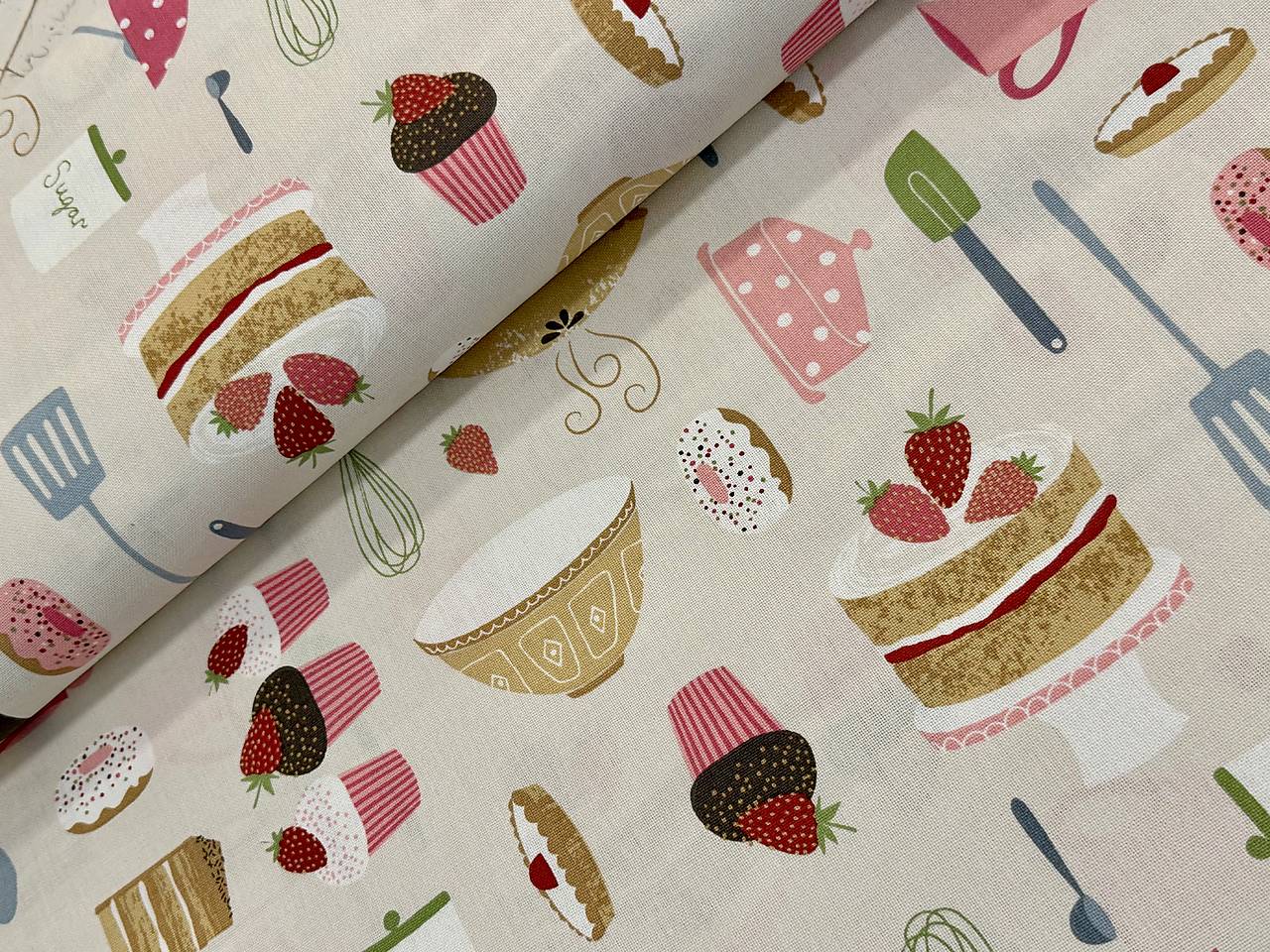 BAVLNA DEKOR / CUKRÁRKA