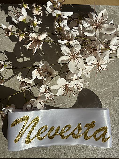 Župany - Šerpa pre nevestu so zlatým nápisom Nevesta - 18221536_