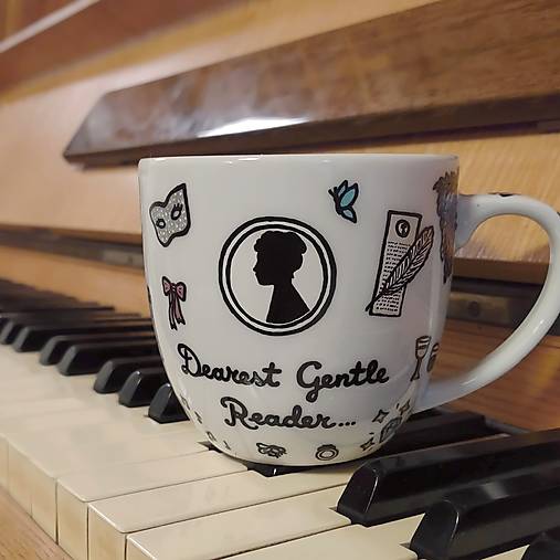 Nádoby - Maľovaný hrnček - Bridgerton/Lady Whistledown - 18222912_