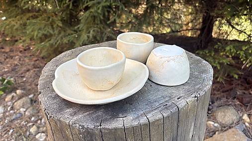 Nádoby - Espresso šálky s tanierikom – lístky v piesku - 18223144_