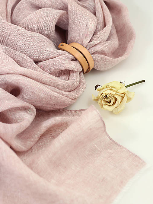 Dámska veľká ľanová šatka staroružovej farby – 100 % prírodný ľan v darčekovej krabičke