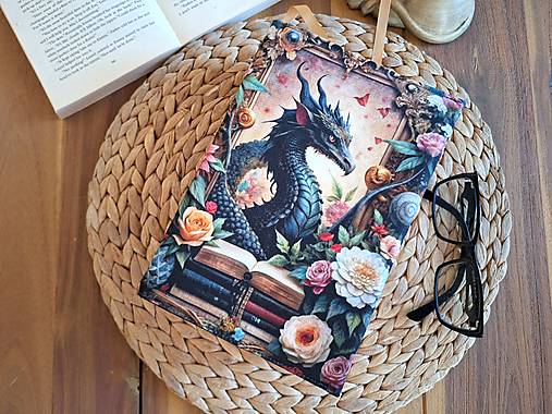 Papiernictvo - Nastavitelný obal na knihu - Knižní drak - 18228171_