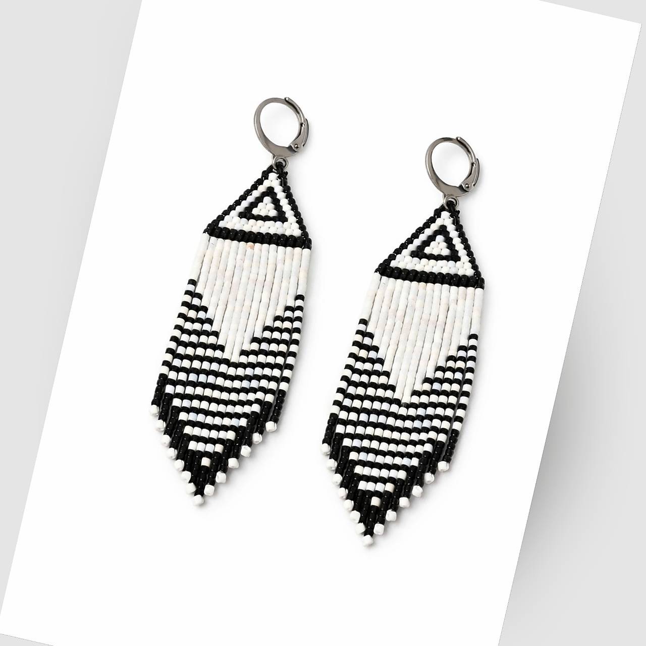 Náušnice bielo-čierne