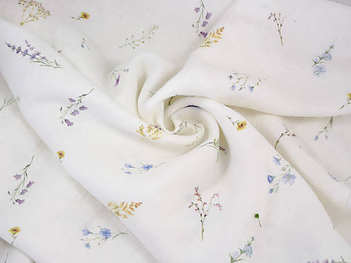 Autorská exkluzívna ľanová látka s potlačou lúčnych kvietkov