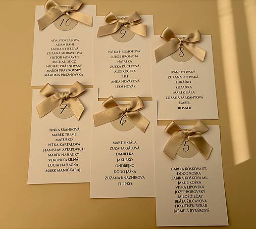 Kreatívny zasadací poriadok s mašličkami C#09