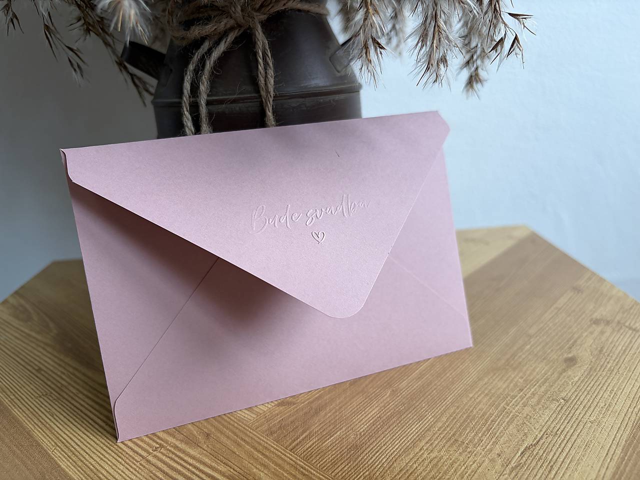 Matná obálka Old Rose s embosovaním