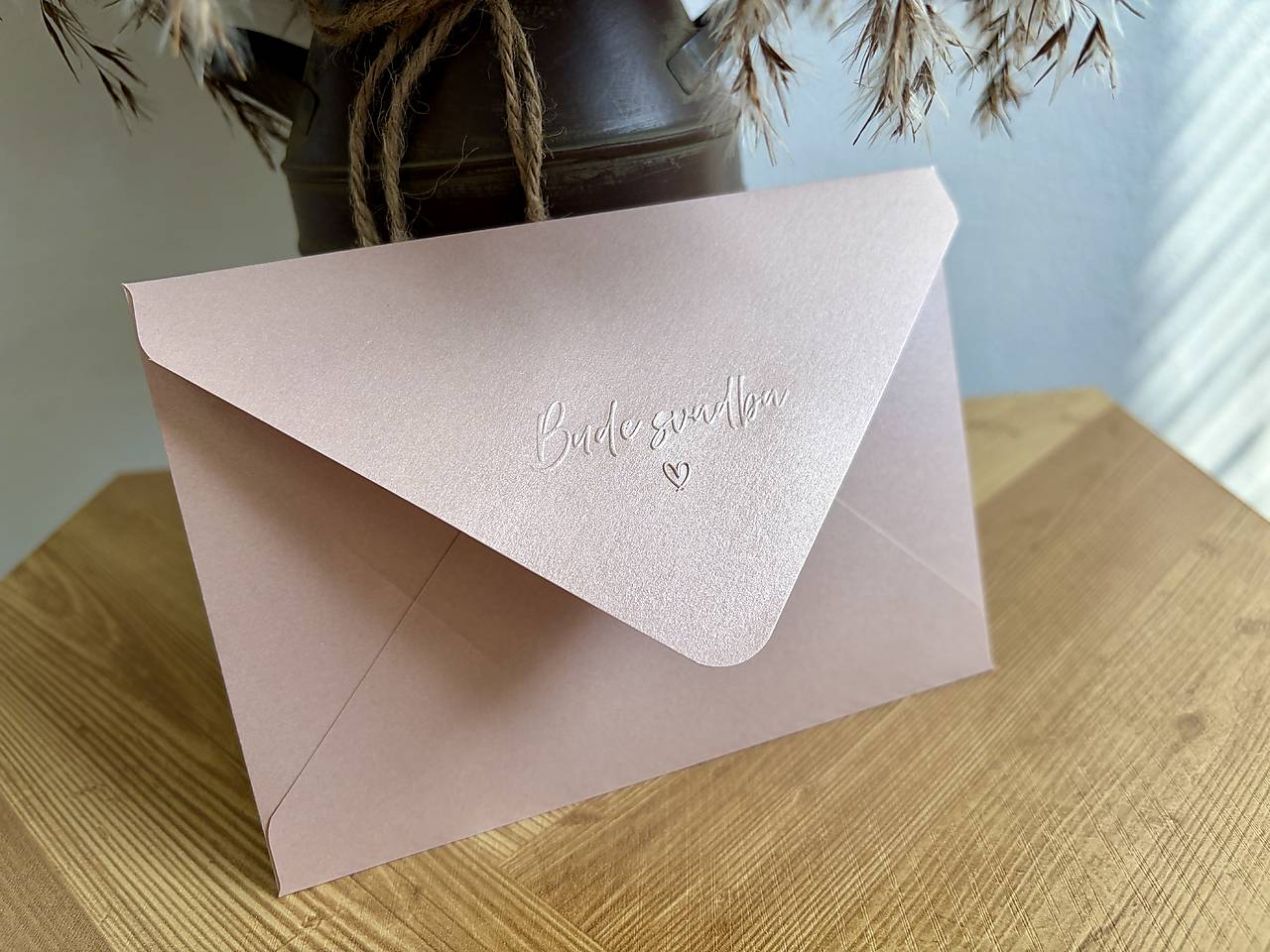 Metalická obálka Rose Gold s embosovaním