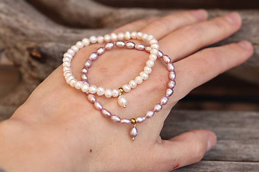 Perlový náramok lila