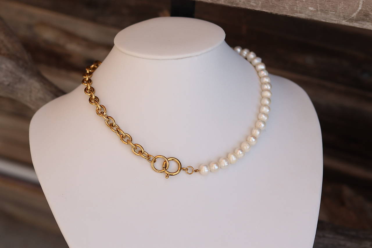 Perlový náhrdelník / retiazka