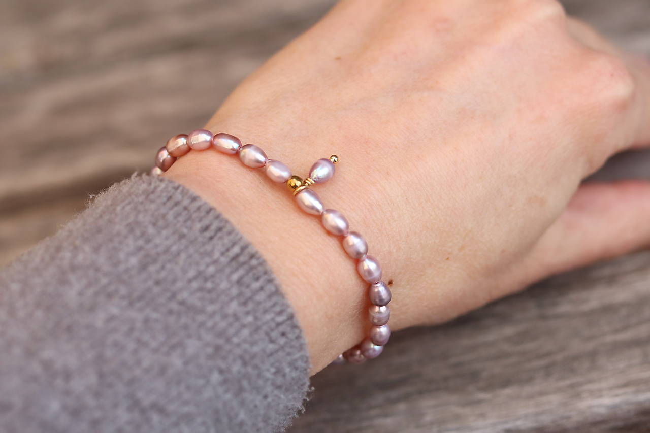 Perlový náramok lila