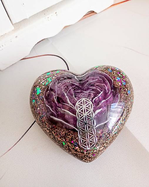 Dekorácie - Orgonitové srdce " Ametystová ruža" - 18231991_