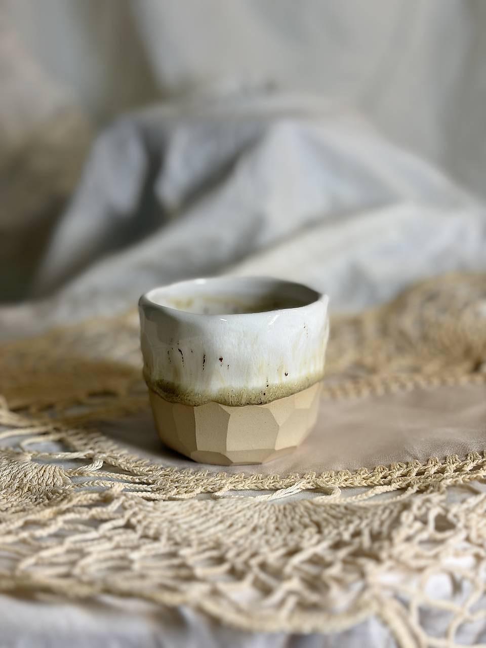 Espresso hrnček Raw Gem Sand Drip