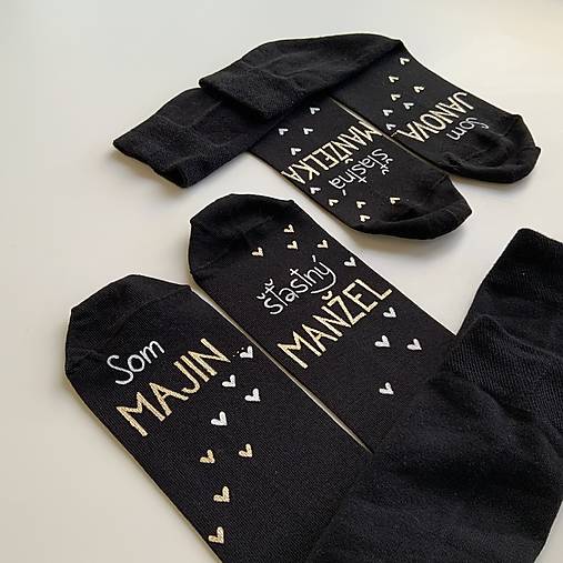 Darčeková sada maľovaných ponožiek s nápismi: "Som ... / šťastný manžel/manželka" (čierne)