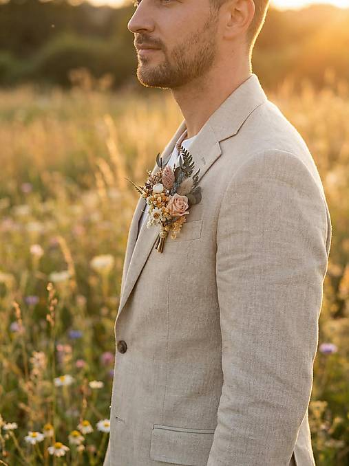 Konzervované pierko "ticho v nás"