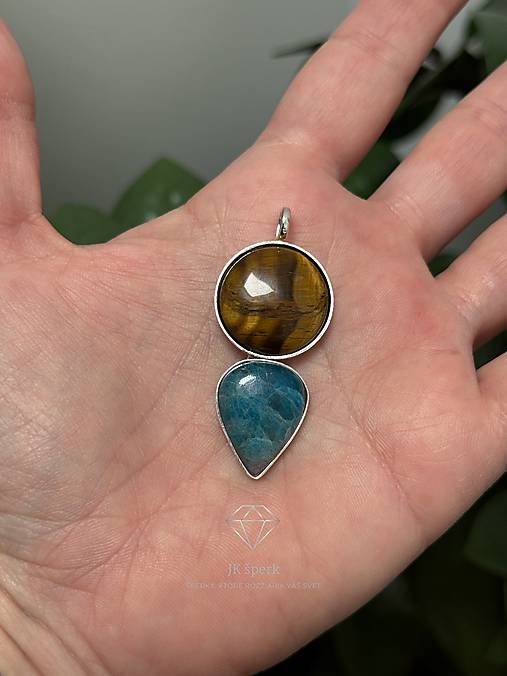 Strieborný 925/1000 prívesok s tigrím okom a apatitom