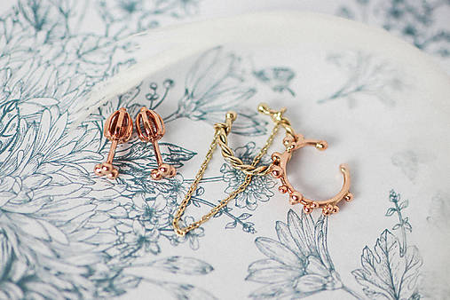 Zlatá ear cuff záušnica - Melody