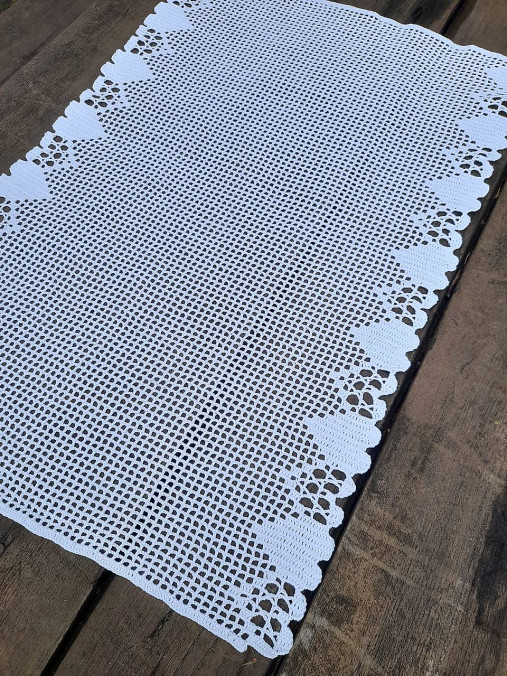 Úžitkový textil - obrus so srdiečkami - 18239713_